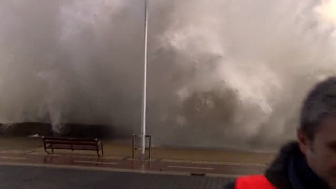 San Sebastián multa a los que se saltan el precinto de seguridad