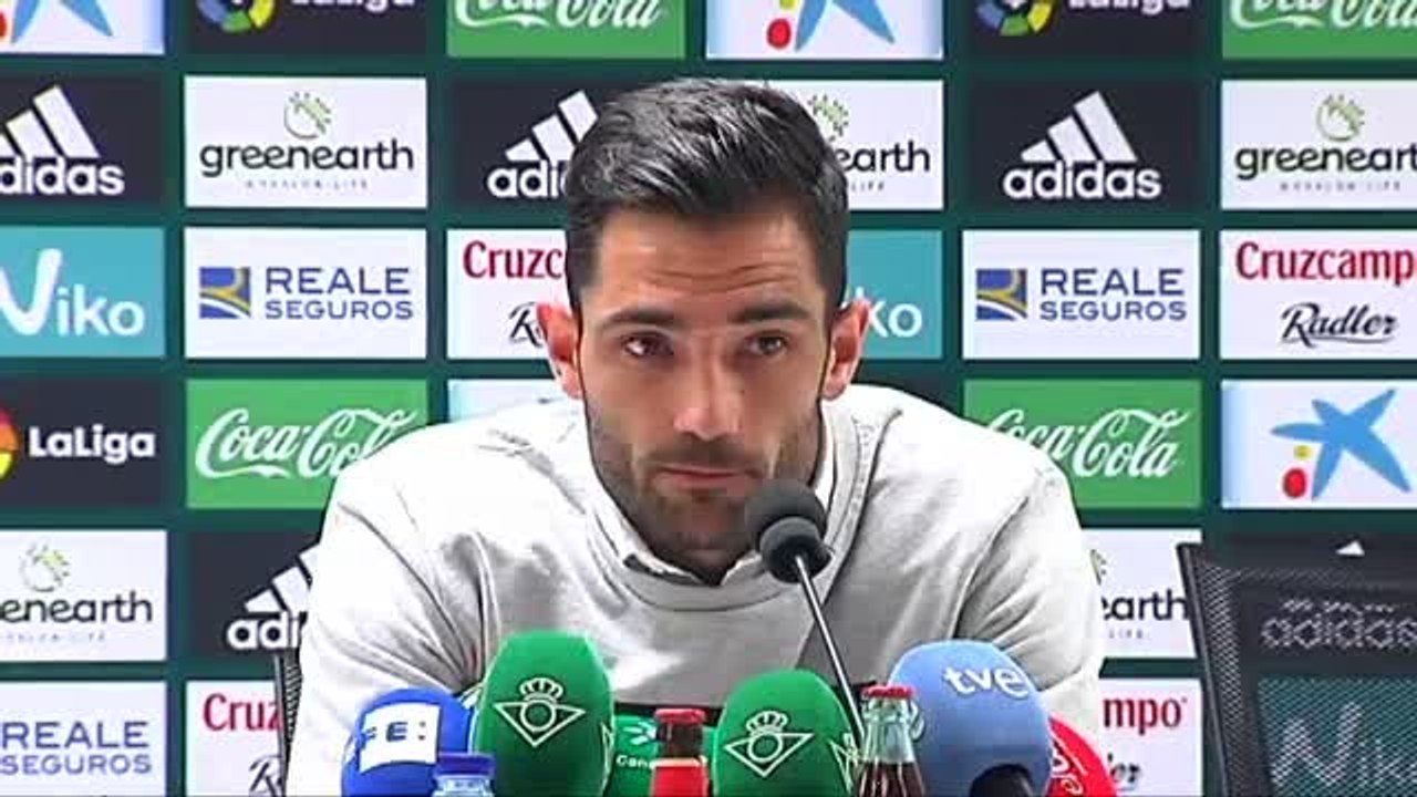 Antonio Adán reitera sus disculpas por el cántico con el que celebró la victoria del Betis en el derbi ante el Sevilla