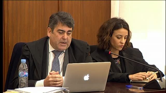 El PP pide que Susana Díaz declare como testigo en el juicio de los ERES