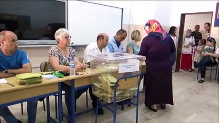 Oy verme işlemi sürüyor - İSTANBUL