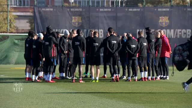 El Barça entrena con la cabeza en la vuelta de los octavos de final de la Copa del Rey