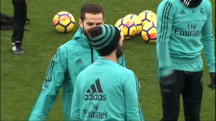 Скачать видео: El Real Madrid sin Benzema y sin Ramos prepara el choque ante el Celta