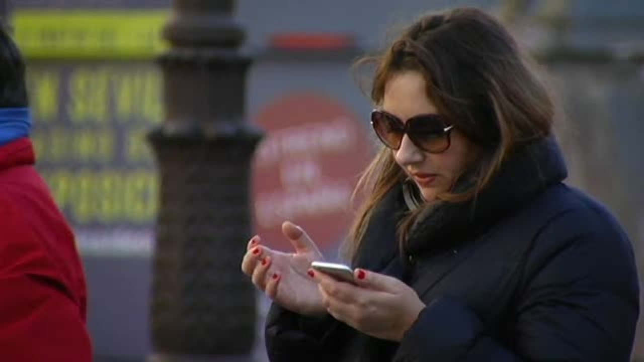 La mensajería instantanea destrona a las llamadas en Año Nuevo