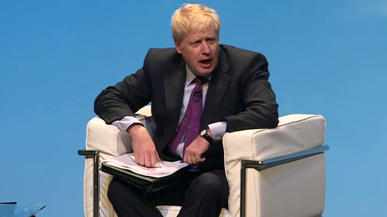 Johnson ignoriert nächtlichen Streit mit Partnerin bei Auftritt vor Parteibasis