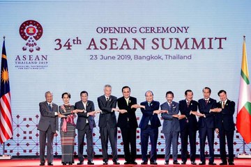 အာဆီယံထိပ္သီးအစည္းအေ၀း ဒုတိယေျမာက္ေန႔တြင္ ရခုိင္အေရး၊ ေတာင္တ႐ုတ္ပင္လယ္အေရး ေဆြးေႏြးဖြယ္ရွိ