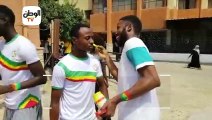 هتافات ورسم إعلام.. السنغاليون يحتفلون قبل انطلاق مباراة منتخبهم