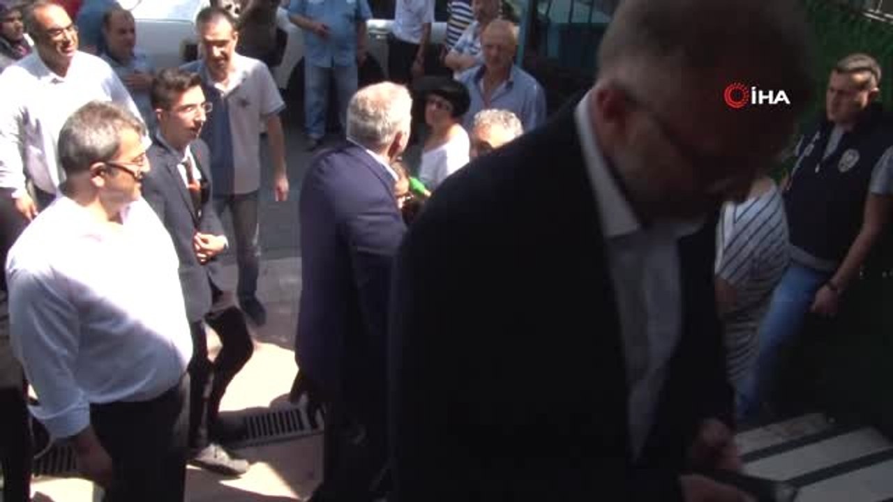 Fatih Belediye Başkanı M. Ergün Turhan oyunu kullandı
