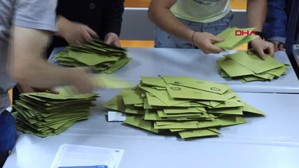 İSTANBUL- OY VERME İŞLEMİ SONA ERDİ; OYLAR SAYILIYOR