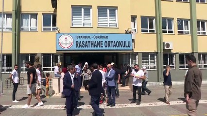 (TEKRAR) Bakan Dönmez, oyunu Üsküdar'da kullandı - İSTANBUL