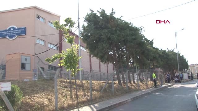 İSTANBUL- BÜYÜKÇEKMECE İLÇE SEÇİM KURULU'NA OYLAR GETİRİLİYOR