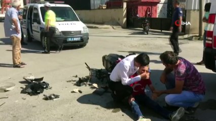 Motosiklet ile minibüs çarpıştı...Dehşet veren kaza kamerada