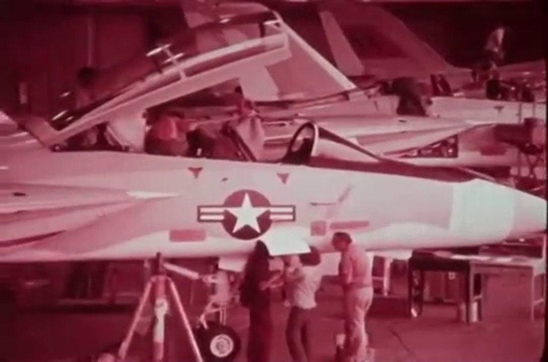 The development of the Grumman F-14 "Tomcat"