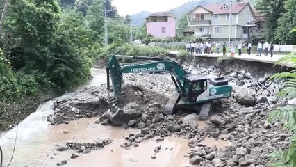 Terme'deki selin yaraları sarılıyor