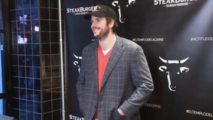 Álex Lequio cumple 27 años paseando con un amigo