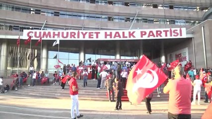 CHP'de ilk sonuçlar sevinçle karşılandı (2)