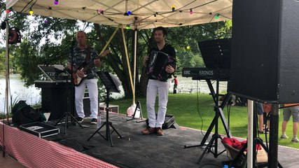 Les danseurs au rendez-vous de la première guinguette