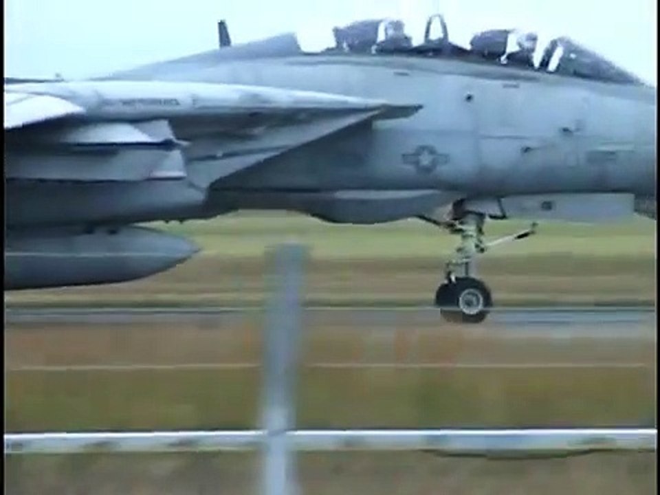 See Tom Supercruise scramble on max afterburner in his 'Super Tomcat 21'