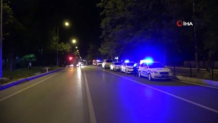 Kontrolden çıkan minibüs refüjdeki ağaca çarptı: 1 ölü, 6 yaralı