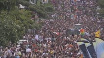 Miles marchan en la capital costarricense por igualdad de derechos de LGBTI