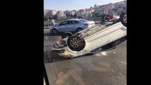 15 Temmuz Şehitler Köprüsü Avrupa yakası çıkışında bir otomobil kontrolden çıkarak takla attı. Bir kişinin yaralandığı kaza nedeniyle trafik adeta durma noktasına geldi. 15 Temmuz Şehitler Köprüsü Anadolu yakasından Avrupa'ya geçişlerde uz