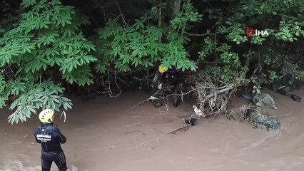 Selde kaybolan 2 kişinin aramalarına devam ediliyor