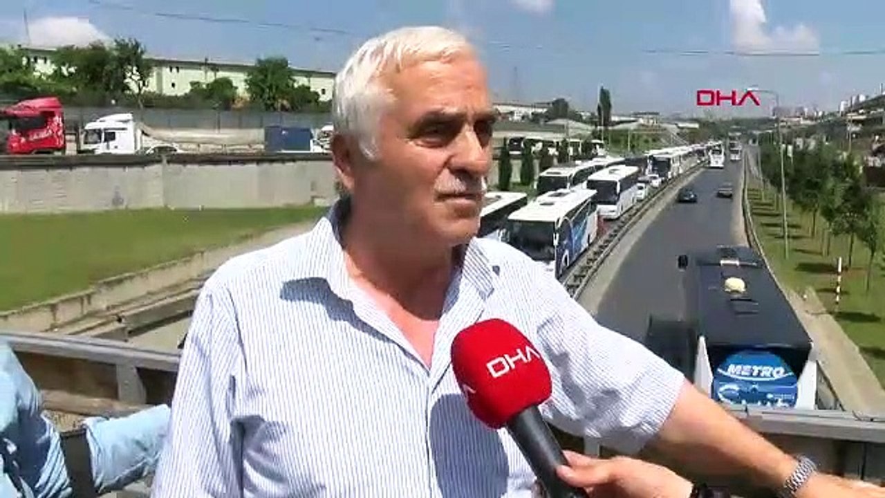 Metrelerce kuyruk oluştu! İçeri girmeden inip yürüdüler