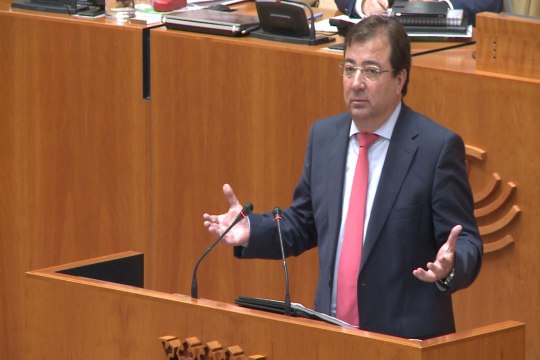 Vara cree que Monago no ofrece alternativas