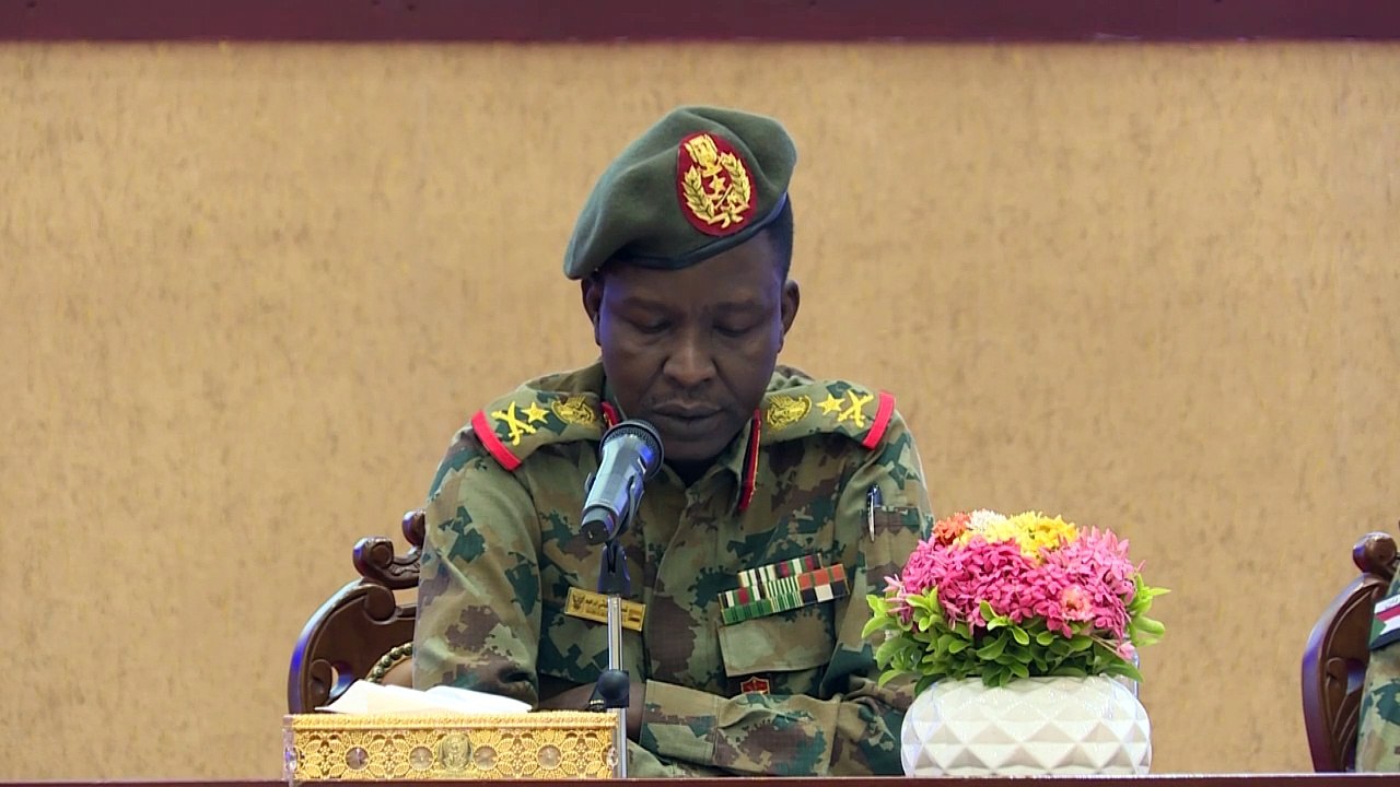 الجيش السوداني يدعو الوسيطين الأثيوبي والأفريقي لتقديم "رؤية مشتركة" للمرحلة الانتقالية