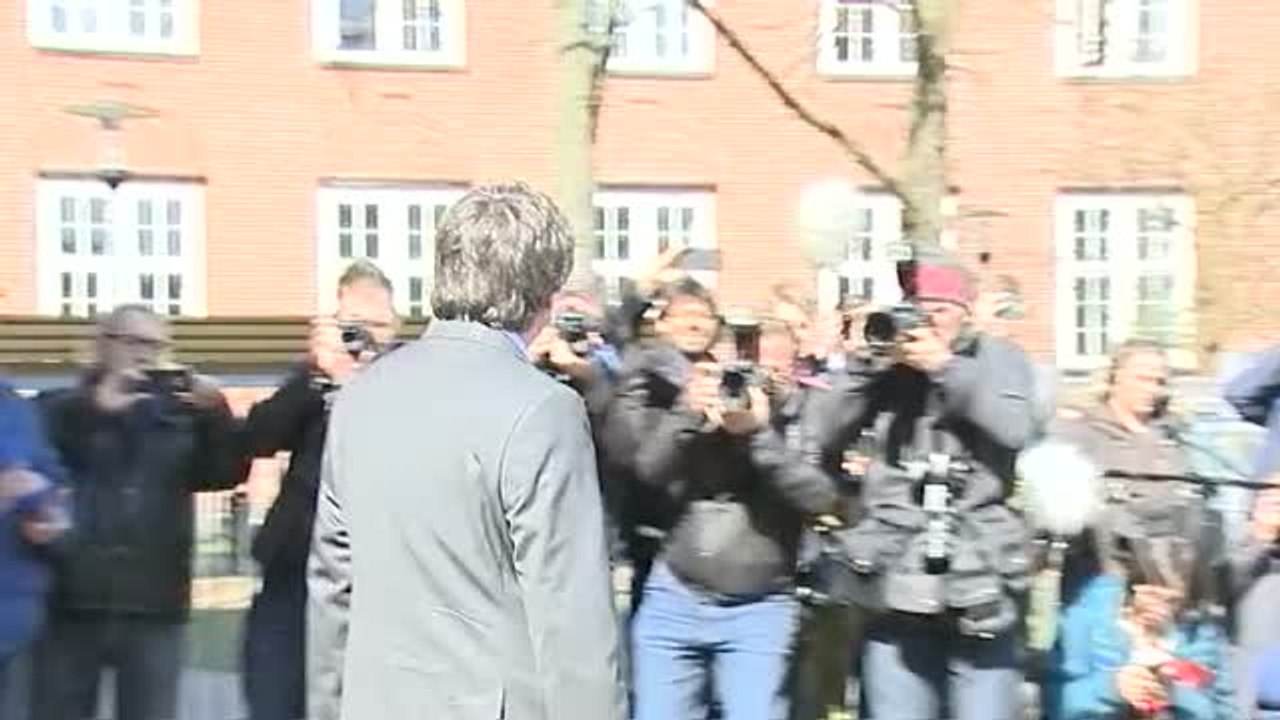 Puigdemont sale de la cárcel tras pagar la fianza de 75.000 euros