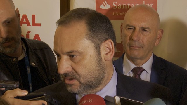 Ábalos critica a PP y Cs por blanquear a Vox tras los insultos