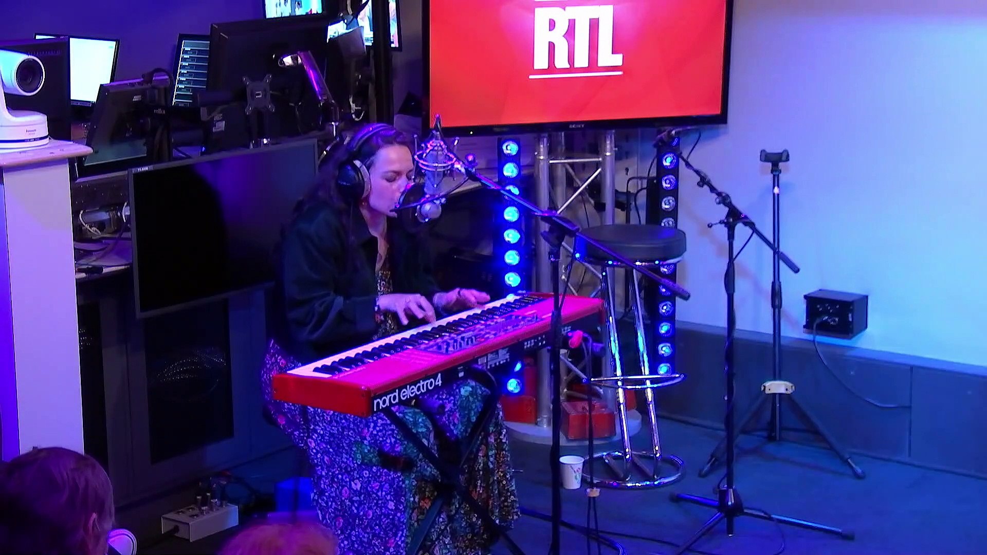 Nach Chante La Couleur De L Amour En Live Video Dailymotion