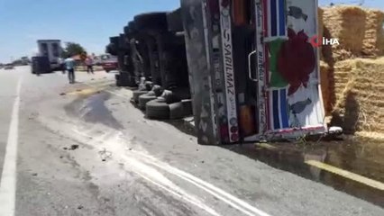 Tır ile otomobil çarpıştı, 4 kişi hayatını kaybetti