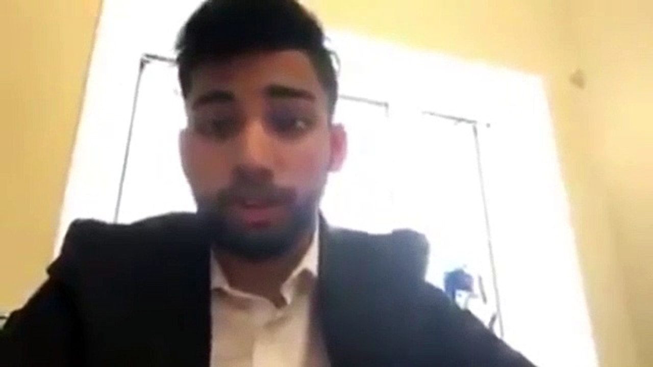 Man Apologize Pakistan Captain Sarfaraz Ahmed after insulting him in public