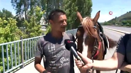 Atıyla beraber askere gitmek için Sivas'tan yola koyuldu