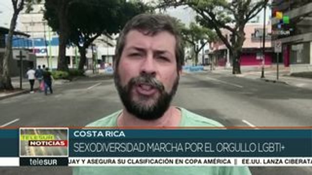 Marchan costarricenses por el orgullo de la comunidad LGBTI