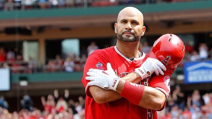 Albert Pujols Makes Emotional Return to St. Louis