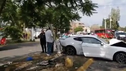 Télécharger la video: Así quedó el coche de Joao Maleck tras sufrir un accidente