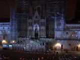 El Obradoiro arde en homenaje a las víctimas de Angrois