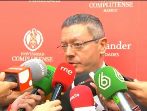 Gallardón desvela que la reforma del aborto se aprobará este verano