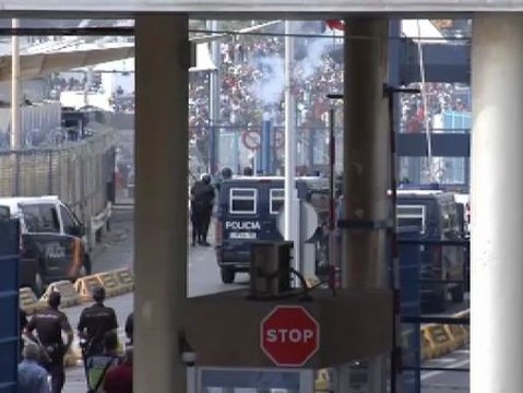 Nuevos enfrentamientos en Ceuta por los bloqueos marroquíes