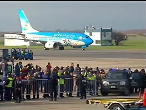 Los jugadores argentinos son recibidos como héroes