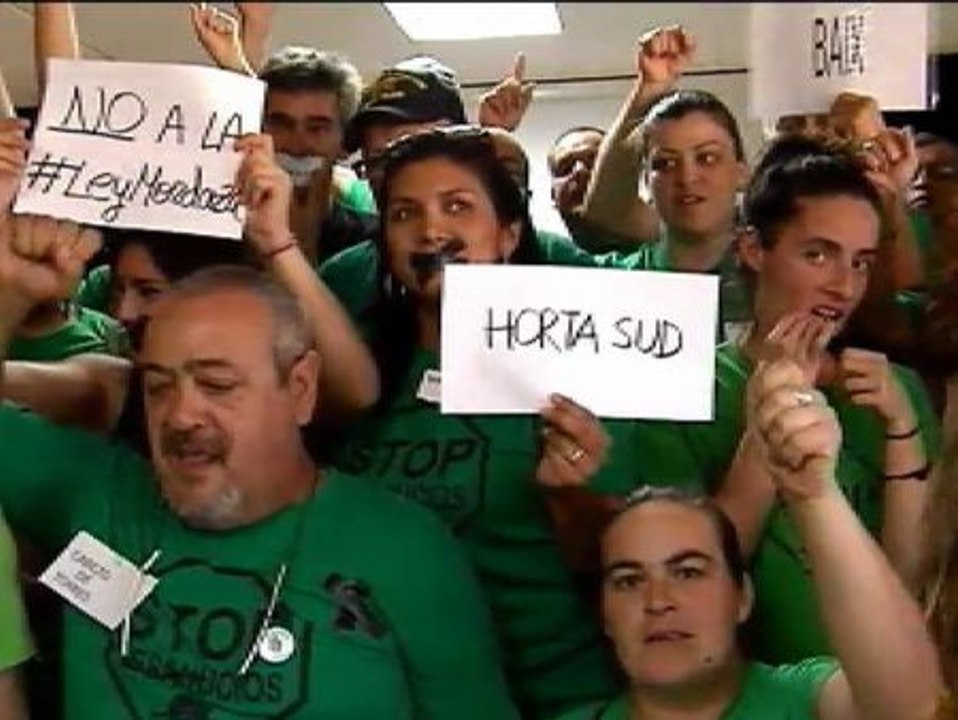 Miembros de la PAH expresan su rechazo a la Ley Mordaza