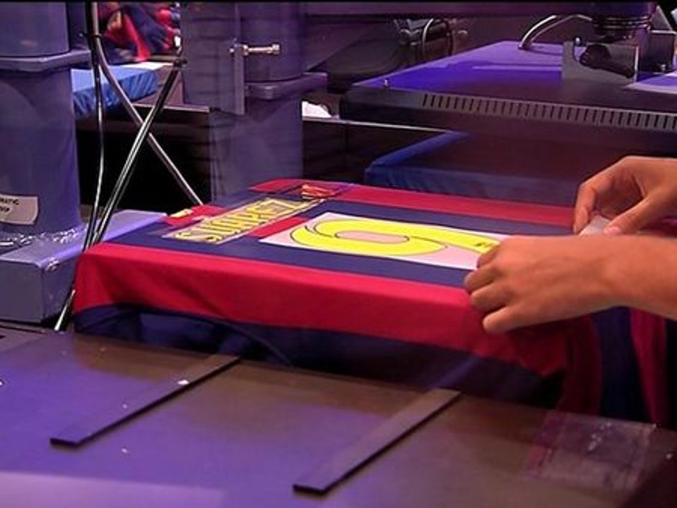 La camiseta azulgrana de Luis Suárez es ya una realidad