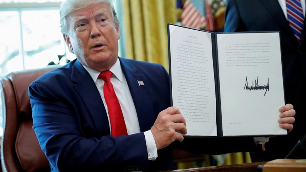 Trump verhängt neue, 'knallharte' Iran-Sanktionen