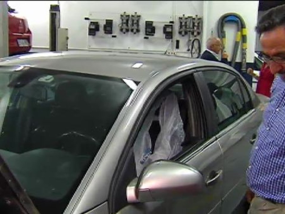 La DGT pide a los conductores que revisen el estado de los coches antes de salir de viaje