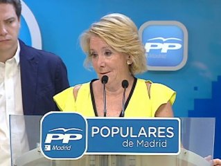 Aguirre reconoce que hay un candidato del PSOE "guapísimo"...