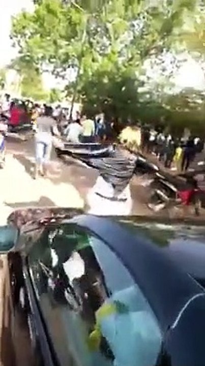 (Buzz video) Rama la Slameuse empêchée de se dénuder au tribunal