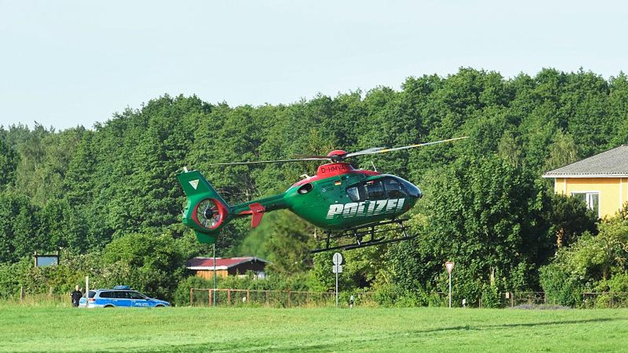 Pilotenleiche bei Malchow geborgen: 'Schwerer Tag'