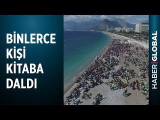 Binlerce Kişi Sahilde Kitap Okudu!