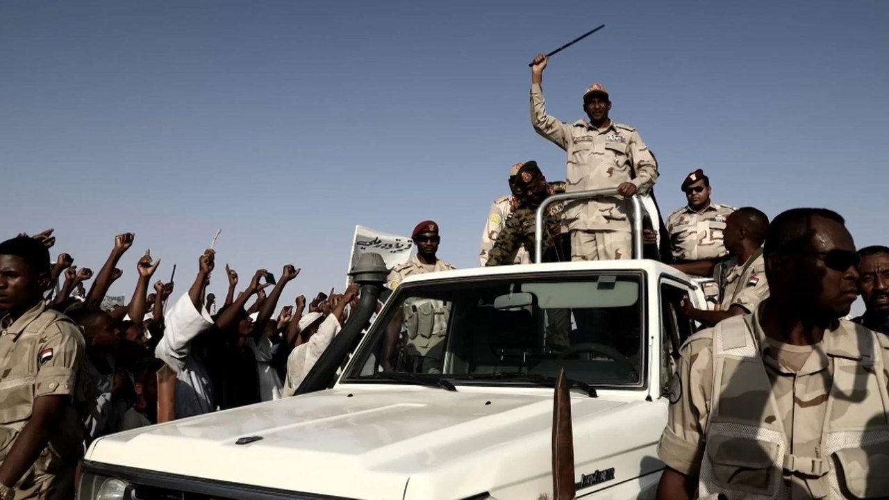 حميدتي يتباهى بالمشاركة بأكبر قوة في حرب اليمن